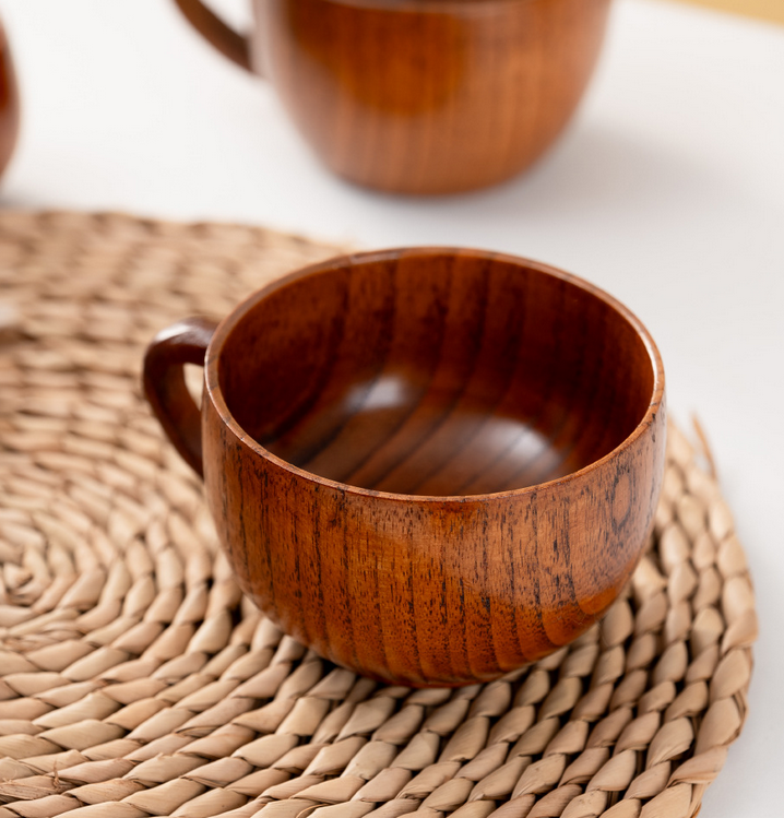Environmentally friendly wooden beer mugs, creative coffee mugs, wooden mugs, Japanese-style cups with handles, wooden high temperature resistant